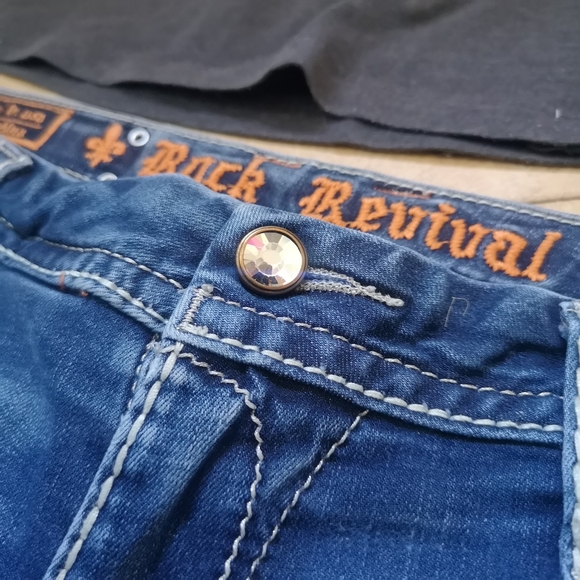 Rock Revival Jean Shorts - Picture 9 of 16